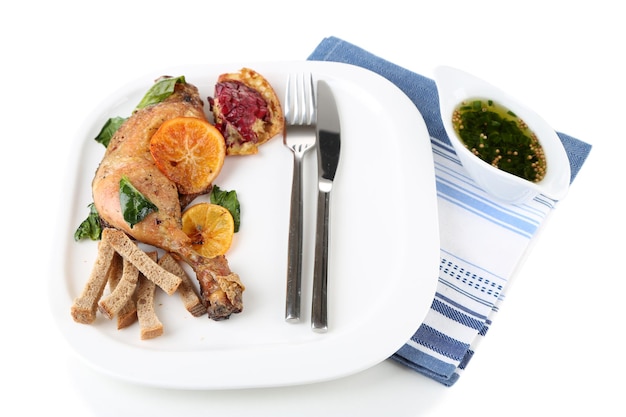 Stół z potrawami i zastawą